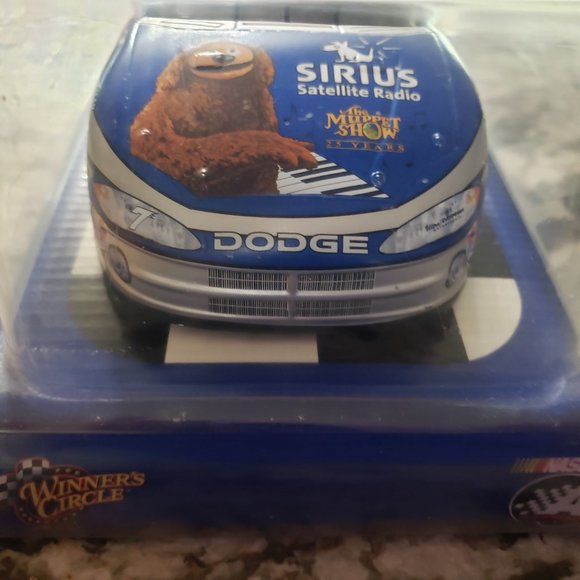 New in original box Nascar Dodge Winnner's Circle 1/24 Muppets #7 - Picture 4 of 13